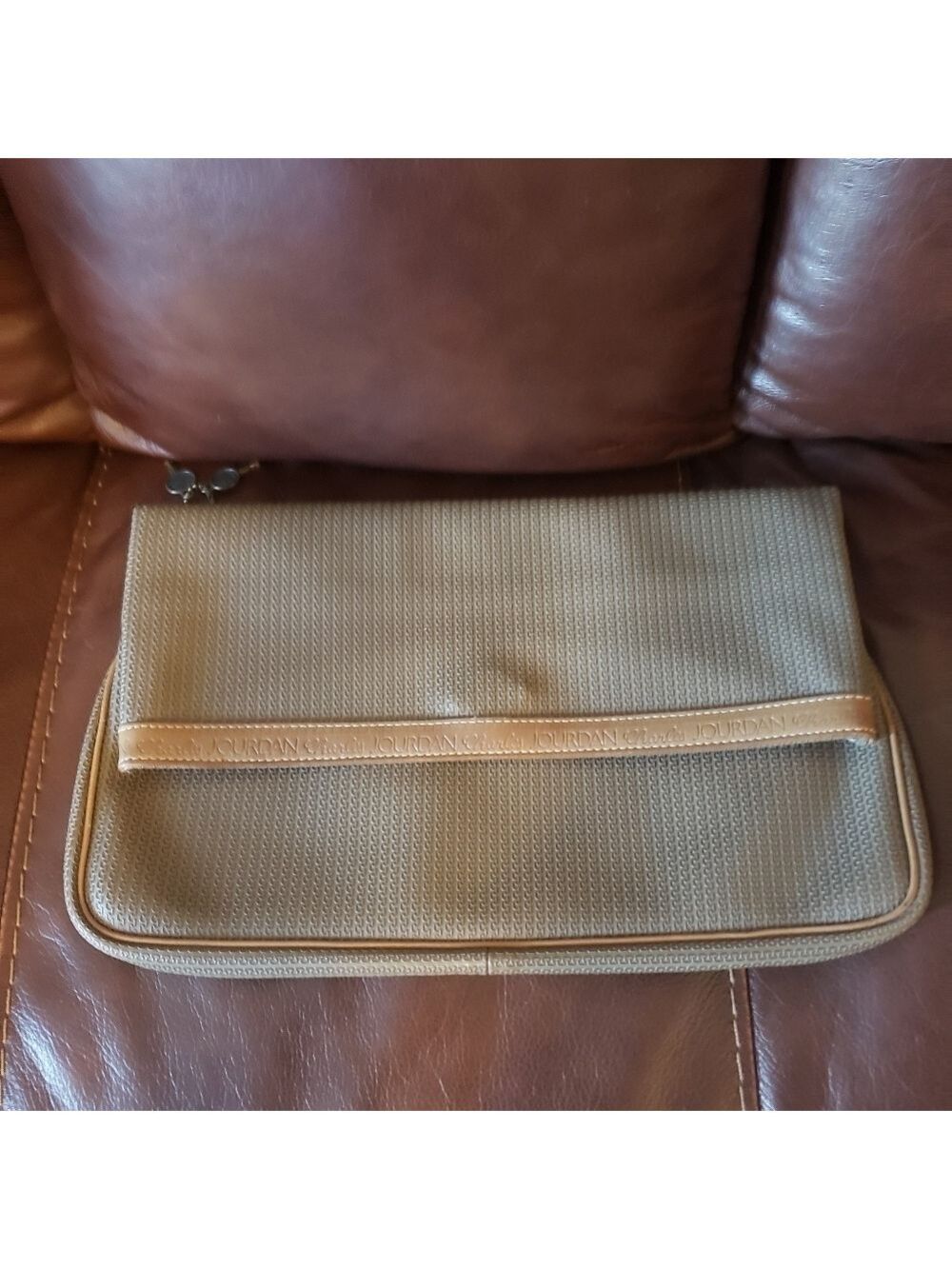 Charles Jourdan Actif Clutch
